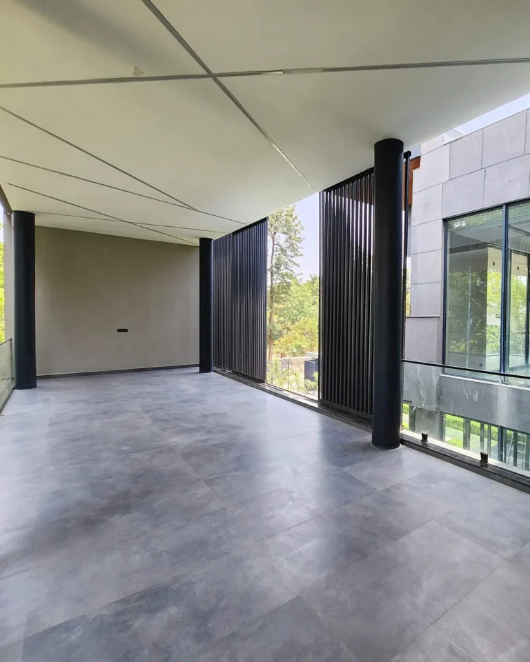 Concealed Walk-In Dressing Solution
